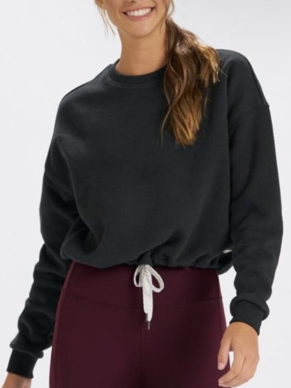 Vuori Women’s Restore Crewneck Cropped Performance Oversized Sweatshirt Size S/M